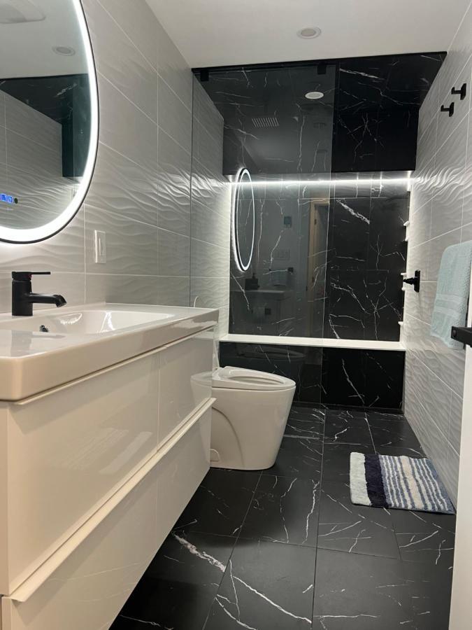 The Croft House - 2 Bedroom 1 Bathroom Suite Берлингтон Экстерьер фото